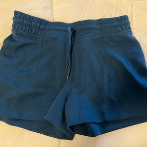 Lululemon Soft Ambitions Blue Borealis sz 14 Shorts